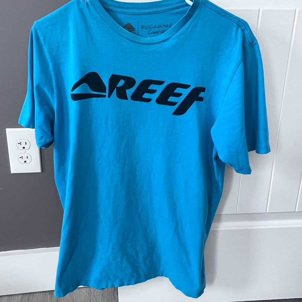 Lot of (3)!!!! Tees Reef Blue Men's T-Shirt & O’Neill